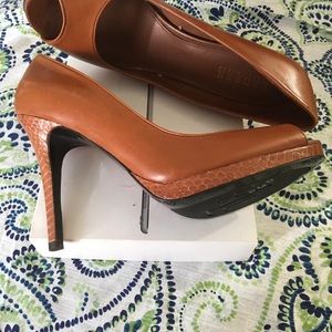 NEW RALPH LAUREN 4” Peep Toe Heels